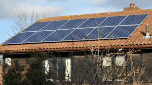 Pros and Cons of Solar Roofing